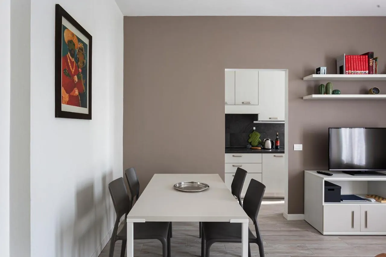 Apartment Amazing 2 Bedrooms Apt - Yellow Line Milan Italy