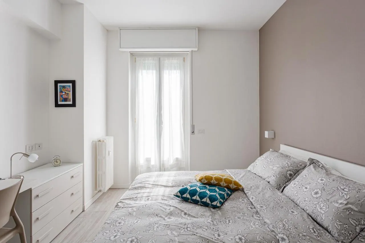 Amazing 2 Bedrooms Apt - Yellow Line Milan