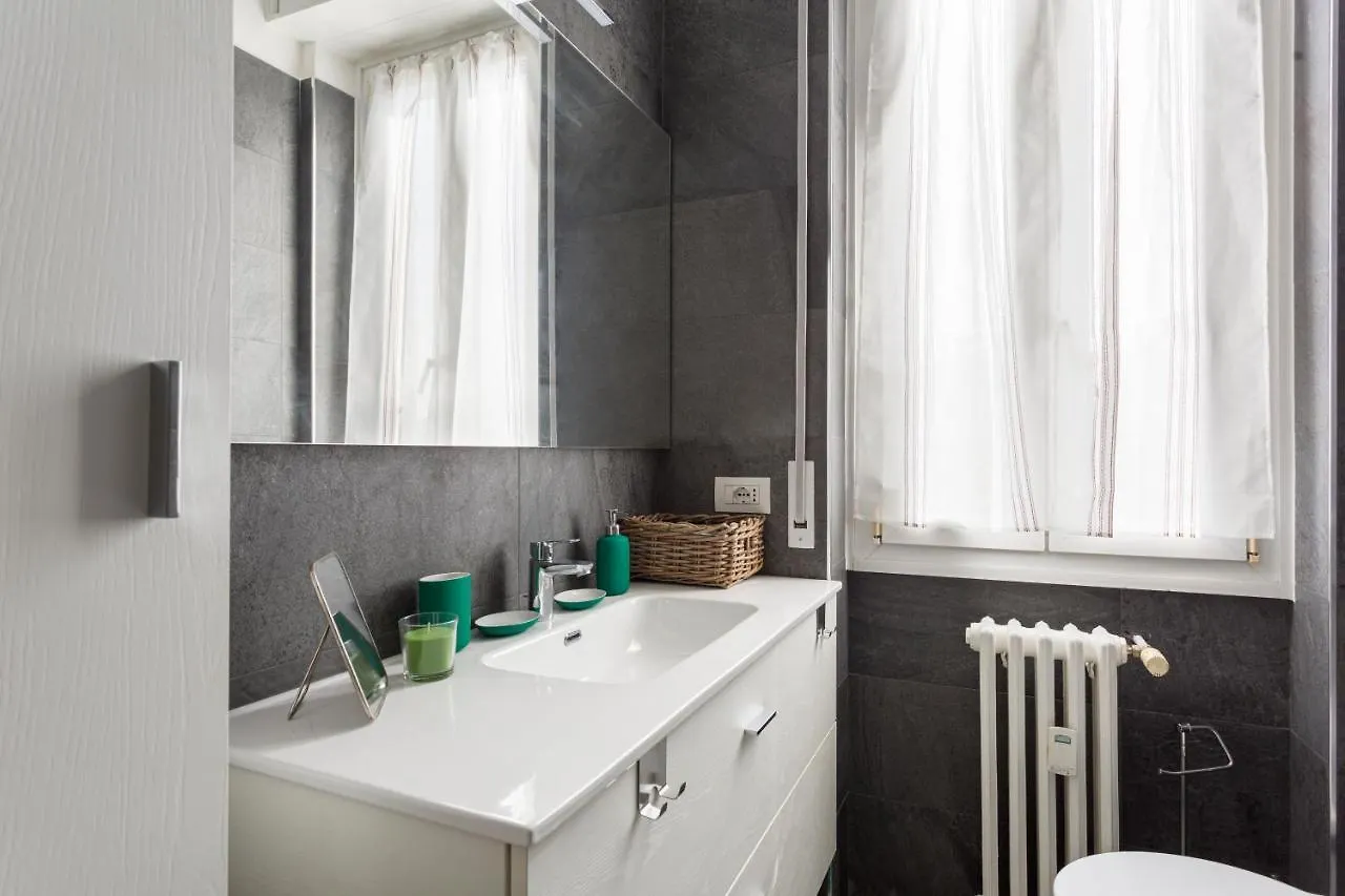 Amazing 2 Bedrooms Apt - Yellow Line Milan Italy