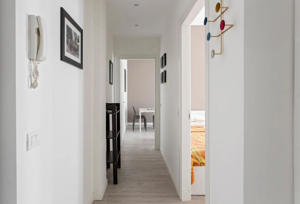 Amazing 2 Bedrooms Apt - Yellow Line Milan
