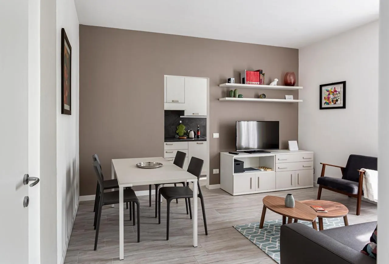 Amazing 2 Bedrooms Apt - Yellow Line Milan Italy